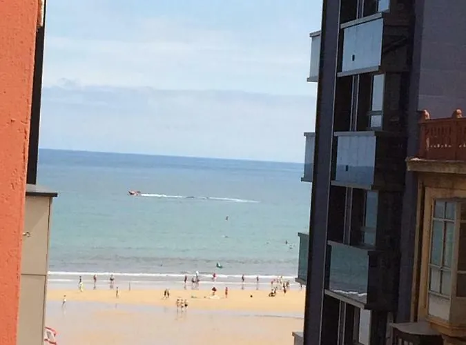 Living & Parking Χιχόν